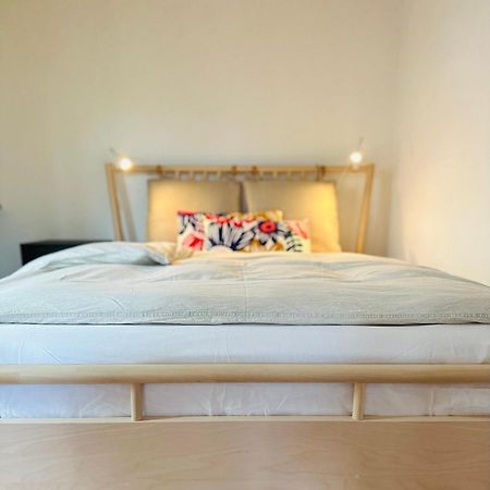 B17 Two Bed Apartment West Town Гайденгайм-ан-дер-Бренц Екстер'єр фото